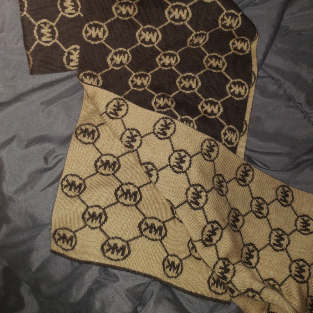 Michael Kors scarf